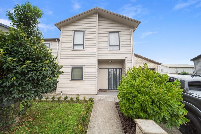 Photo of property in 16 Kuparu Street, Weymouth, Auckland, 2103