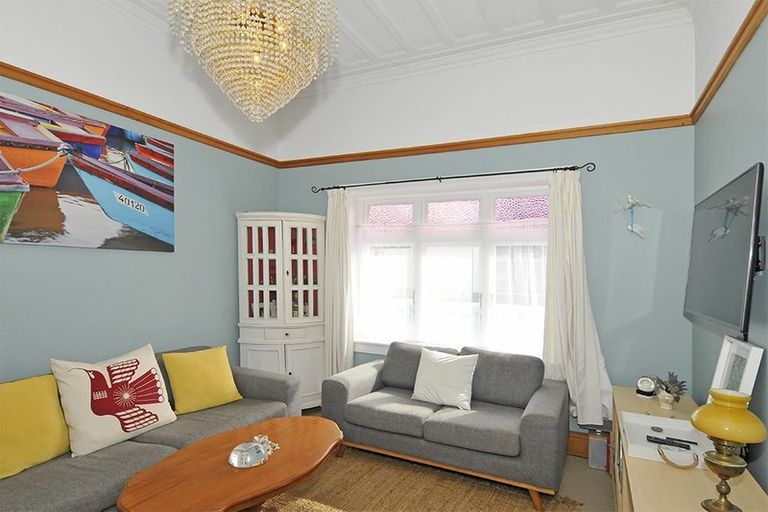 Photo of property in 12 Sale Street, Napier South, Napier, 4110