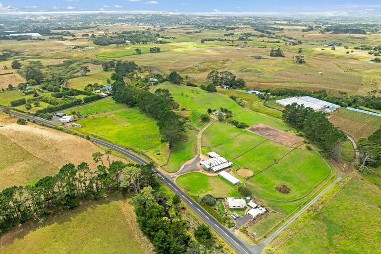Photo of property in 287 Taurangaruru Road, Karioitahi, Waiuku, 2683
