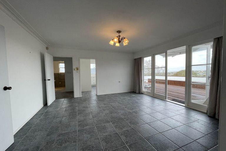 Photo of property in 89 Lynden Avenue, Hillcrest, Auckland, 0627