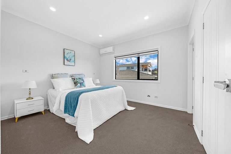 Photo of property in 66a Marine Parade, Mellons Bay, Auckland, 2014