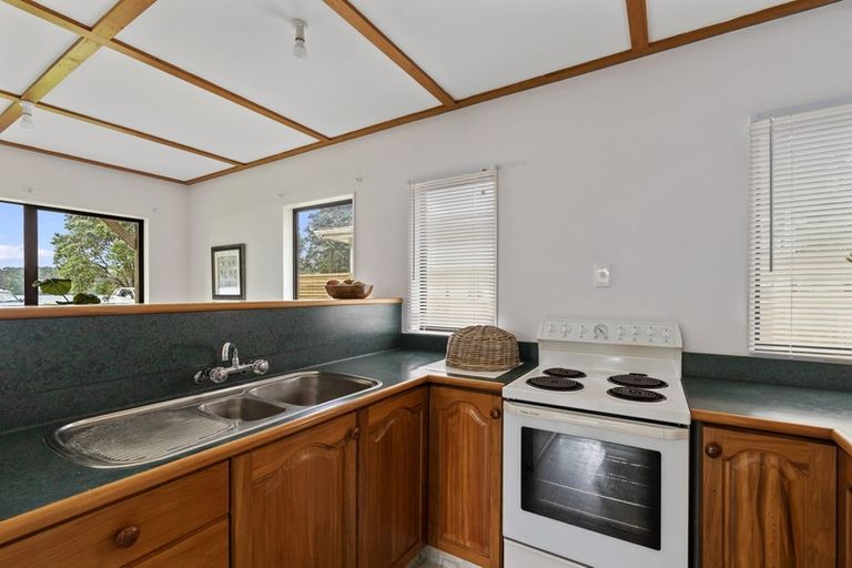 Photo of property in 80 Clinton Road, Tawharanui Peninsula, Matakana, 0986