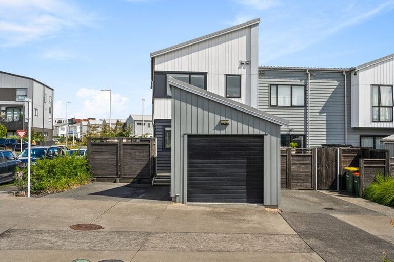 Photo of property in 62 Nugget Avenue, Hobsonville, Auckland, 0616