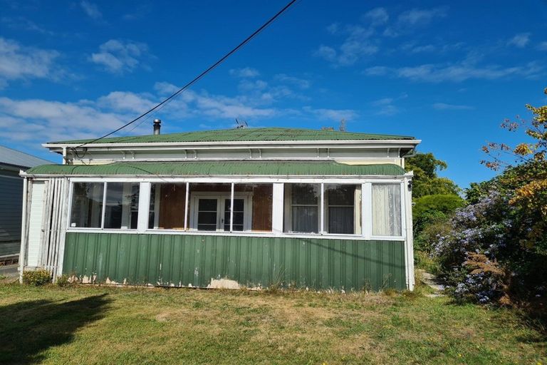 Photo of property in 102 Bannister Street, Masterton, 5810