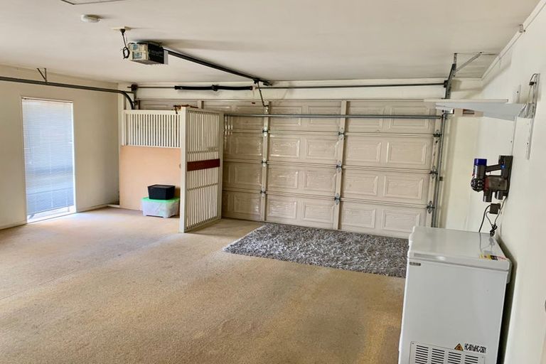 Photo of property in 502 Great South Road, Rosehill, Papakura, 2113