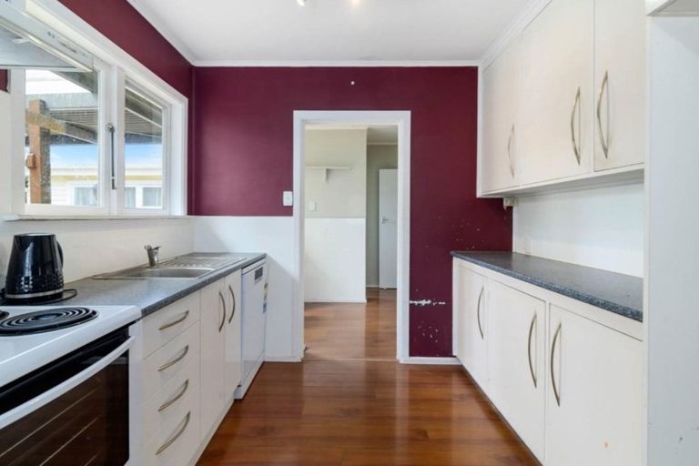 Photo of property in 37 Fairview Road, Western Heights, Rotorua, 3015