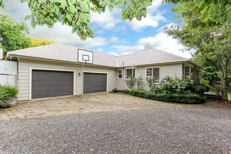 Photo of property in 1066 Egmont Road, Egmont Village, New Plymouth, 4372