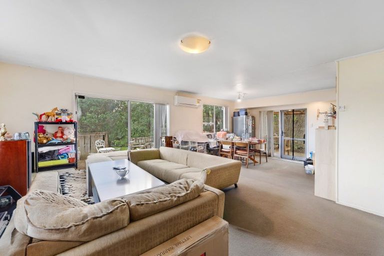 Photo of property in 11 Tangelo Place, Bucklands Beach, Auckland, 2012