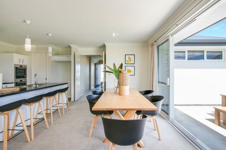 Photo of property in 13 Whakatomo Place, Havelock North, 4130