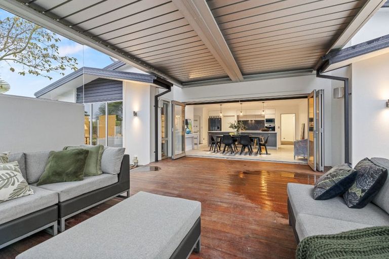 Photo of property in 43 Oakgrove Drive, Rangiora, 7400