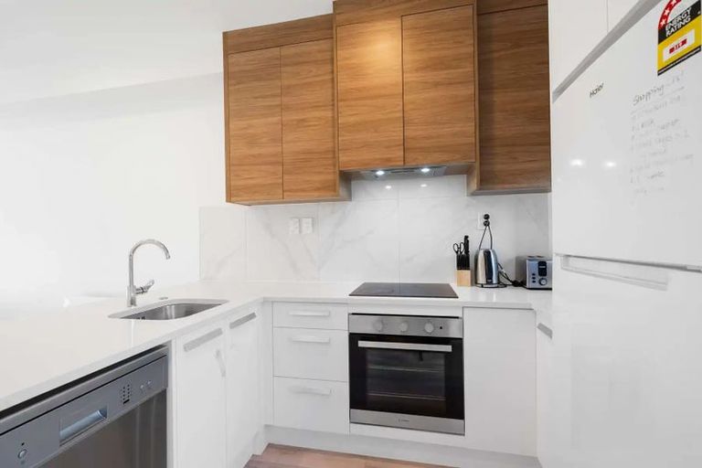 Photo of property in 132 Tiriwa Drive, Massey, Auckland, 0614