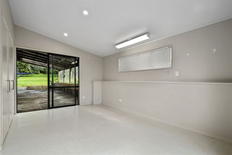 Photo of property in 87 Tawa Road, Kumeu, 0891