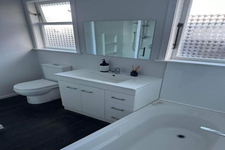 Photo of property in 26 Rata Avenue, Edgecumbe, 3120