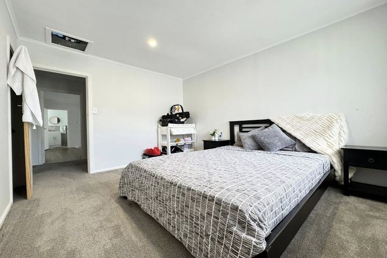 Photo of property in 31 Hill Crescent, Papakura, 2110