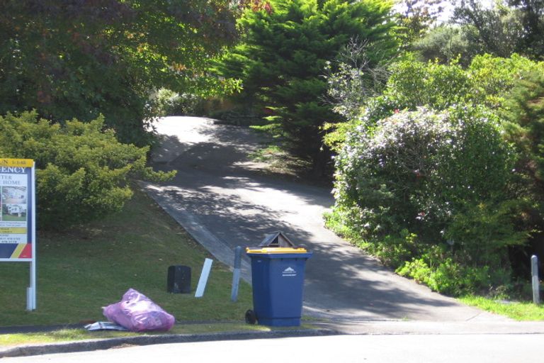 Photo of property in 2/27 Wilkinson Way, Browns Bay, Auckland, 0630
