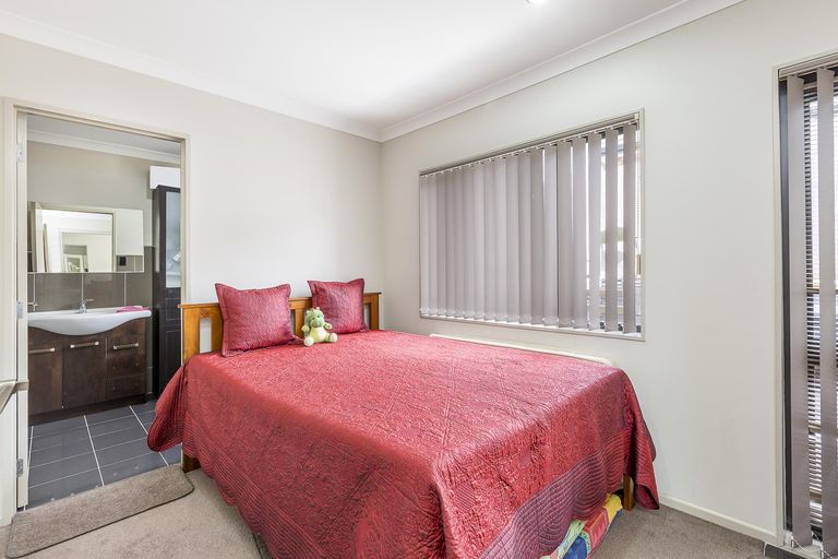Photo of property in 25a Willerton Avenue, New Lynn, Auckland, 0600