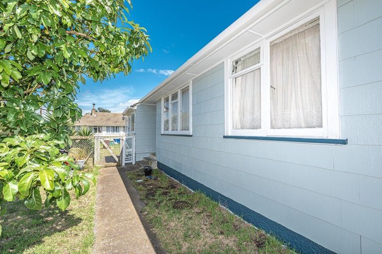 Photo of property in 15 Churchill Crescent, Tawhero, Whanganui, 4501