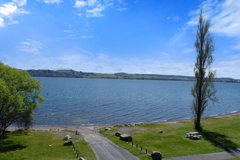 Photo of property in 19 Wharewaka Road, Wharewaka, Taupo, 3330