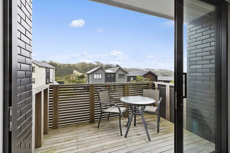 Photo of property in 21 Holystone Road, Whitby, Porirua, 5024