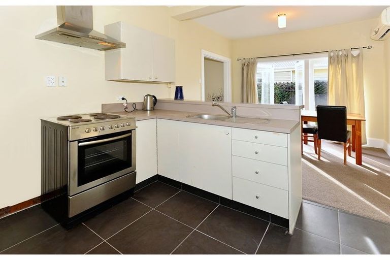 Photo of property in 16 Dover Street, St Albans, Christchurch, 8014