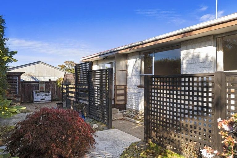 Photo of property in 92b Royal Park Drive, Parklands, Christchurch, 8083