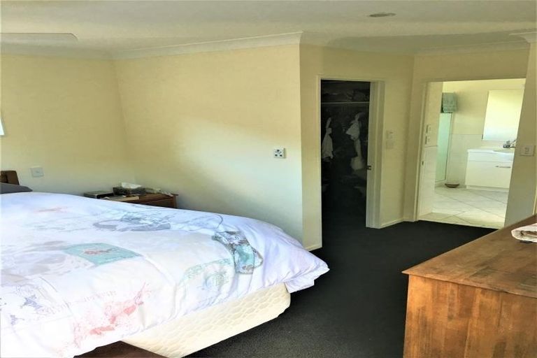 Photo of property in 256 Vipond Road, Stanmore Bay, Whangaparaoa, 0932