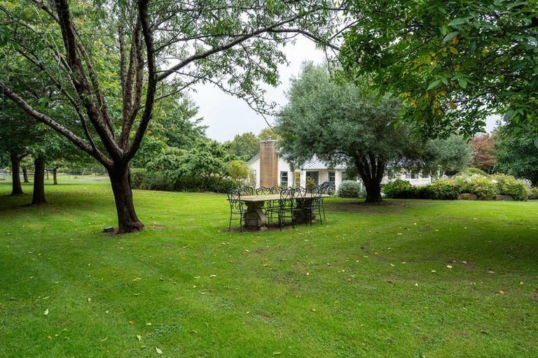 Photo of property in 32 Tirohanga Road, North Taieri, Mosgiel, 9092