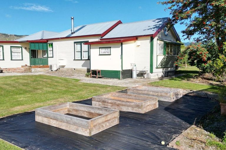 Photo of property in 3 Naylor Street, Waimate, 7924