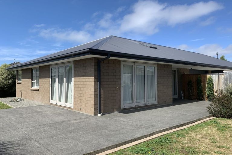 Photo of property in 2/53 Donnington Street, Parklands, Christchurch, 8083