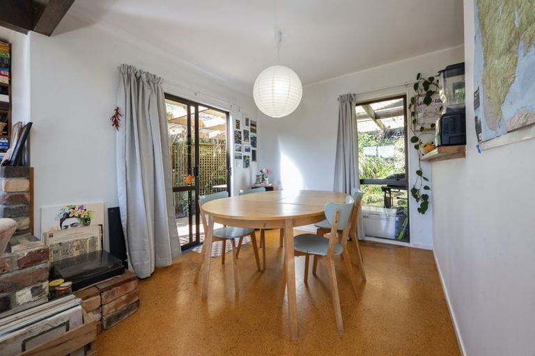 Photo of property in 165 Lone Kauri Road, Karekare, New Lynn, 0772