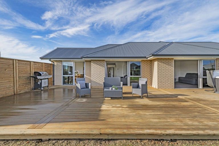 Photo of property in 25 Landsborough Drive, Darfield, 7571