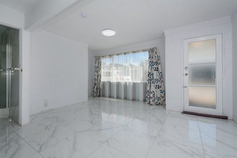 Photo of property in 1/97a Nile Road, Milford, Auckland, 0620