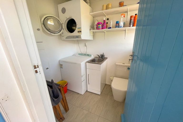 Photo of property in 15 Vancouver Street, Kingston, Wellington, 6021