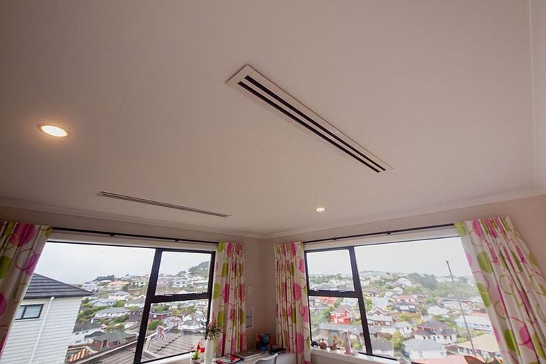 Photo of property in 194 Mclintock Street North, Johnsonville, Wellington, 6037