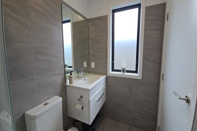 Photo of property in 33 Drysdale Road, Jacks Point, 9371