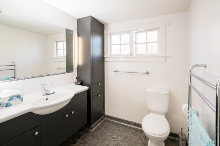 Photo of property in 33 Norwood Street, Beckenham, Christchurch, 8023