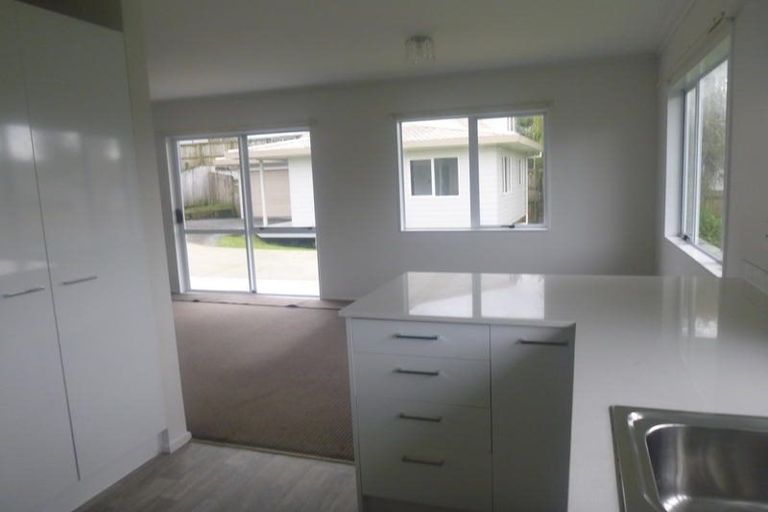 Photo of property in 2/30 Forest Hill Road, Henderson, Auckland, 0612
