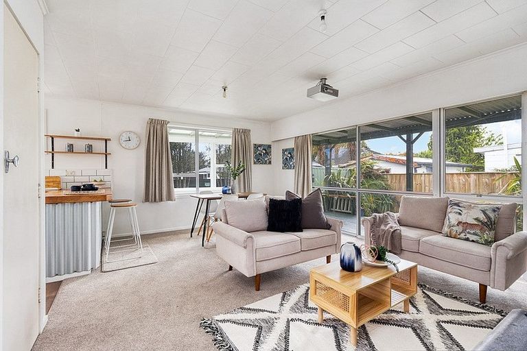 Photo of property in 21a Charles Road, Hannahs Bay, Rotorua, 3010