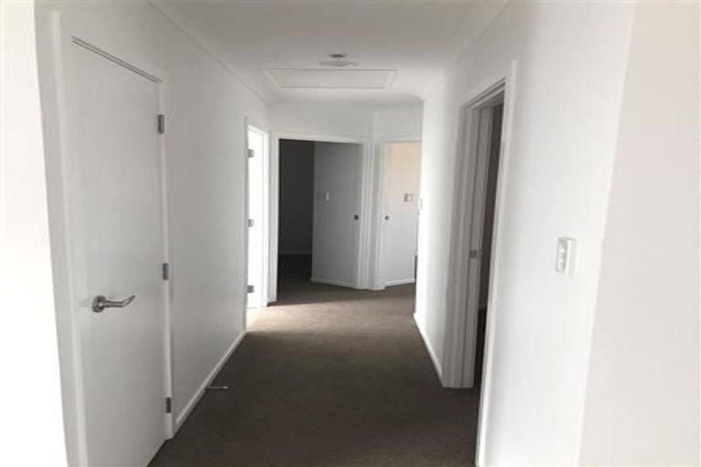 Photo of property in 5 Damson Place, Bucklands Beach, Auckland, 2012