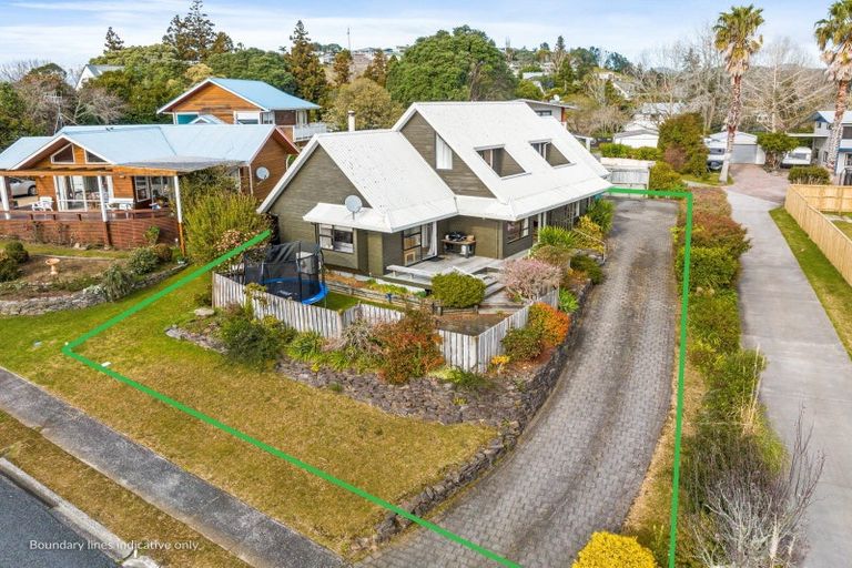 Photo of property in 105 Bruce Wallace Place, Whangamata, 3620