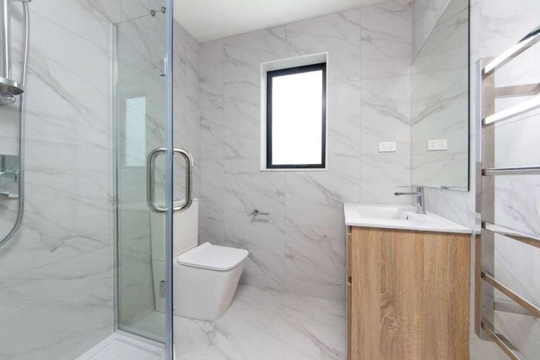 Photo of property in 53a Crestview Rise, Papakura, 2110