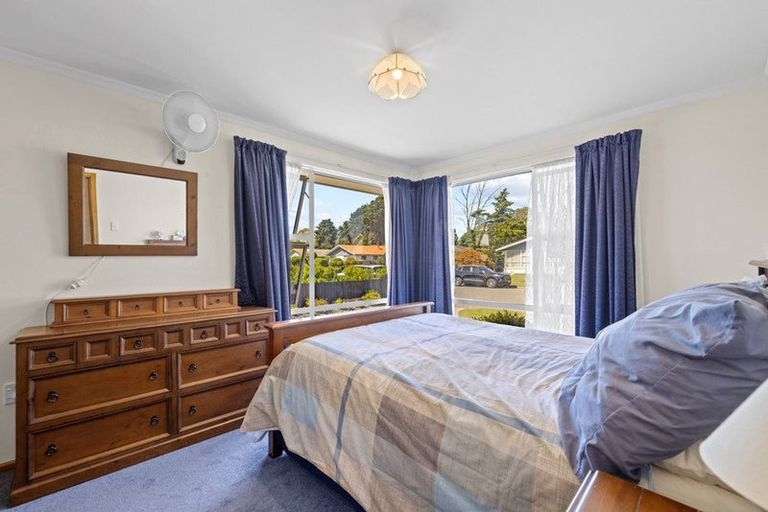 Photo of property in 15 Waratah Street, Avondale, Christchurch, 8061