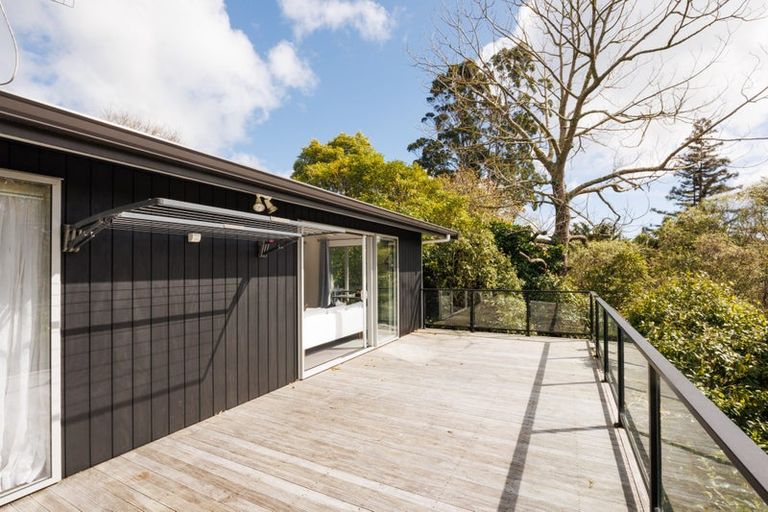 Photo of property in 16a Springdale Grove, Fitzherbert, Palmerston North, 4410