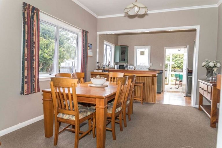 Photo of property in 53 Barraud Street, Dannevirke, 4930