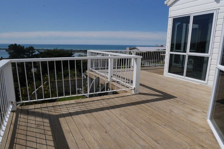 Photo of property in 1/98 Moncks Spur Road, Redcliffs, Christchurch, 8081