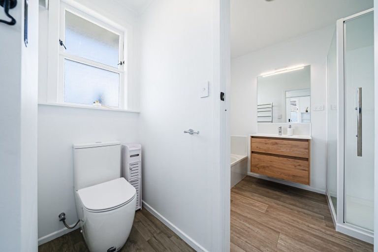 Photo of property in 65 Cloten Road, Stratford, 4332