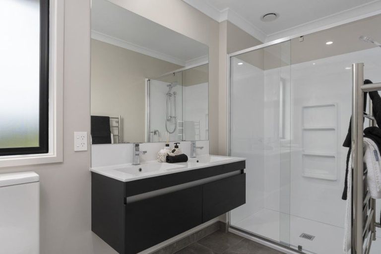 Photo of property in 6 Oyster Place, Omokoroa, 3114