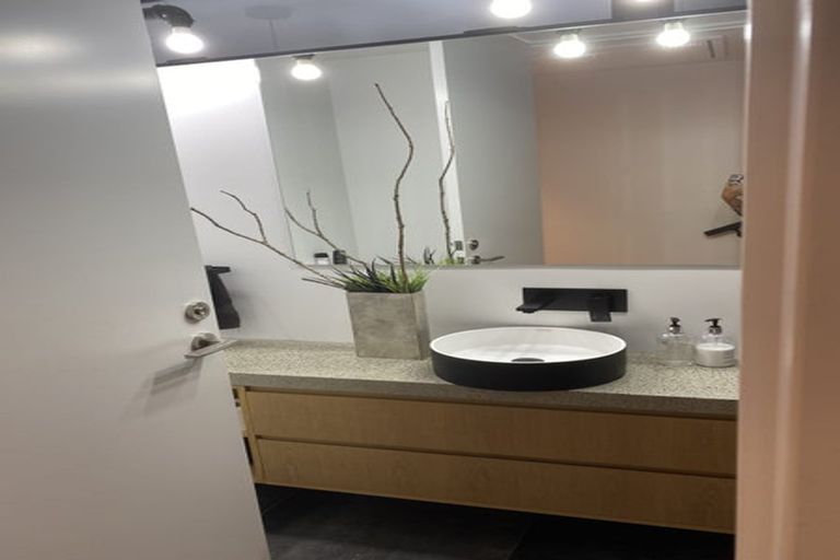 Photo of property in 61a Evelyn Road, Cockle Bay, Auckland, 2014