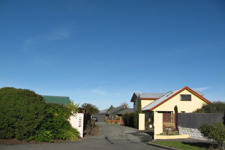 Photo of property in 35 Castletown Place, New Brighton, Christchurch, 8083