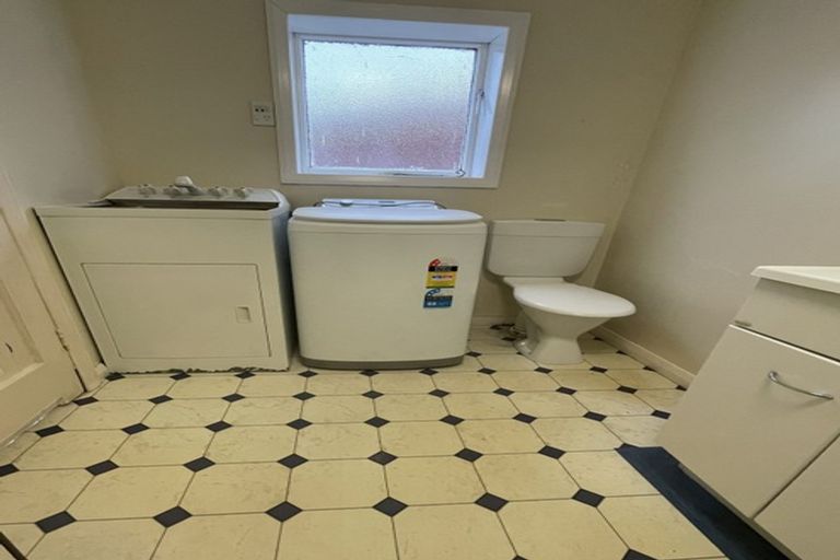 Photo of property in 8b Pitt Street, Frankton, Hamilton, 3204